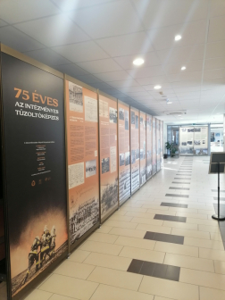 Tárlat a 75 éves tűzoltóképzés és a 85 éves Tűzoltózenekar mérföldköveiből
